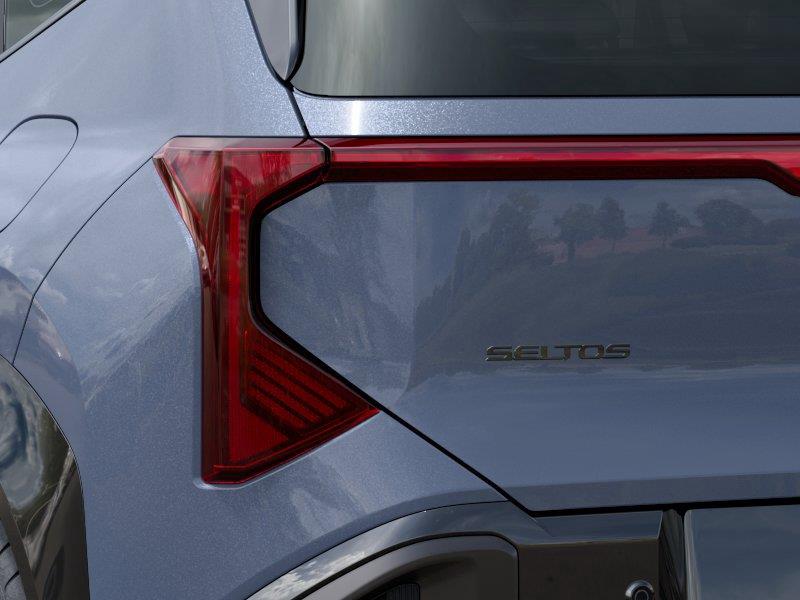 Vehicle photo 11