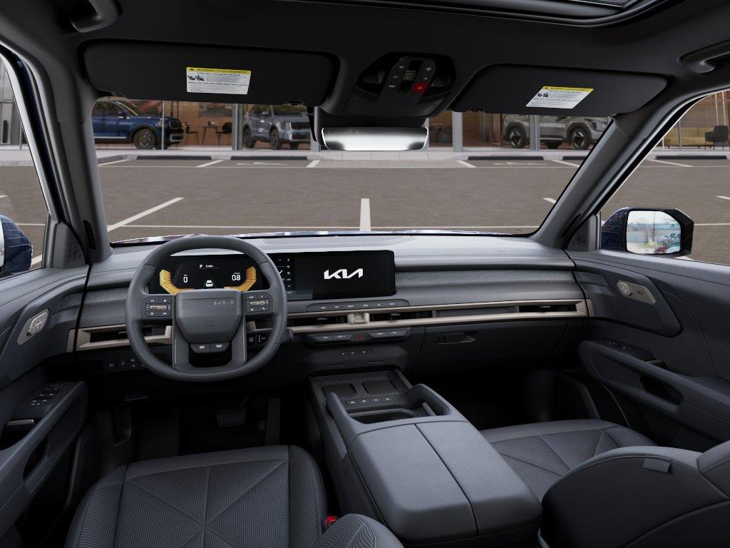 Vehicle photo 14