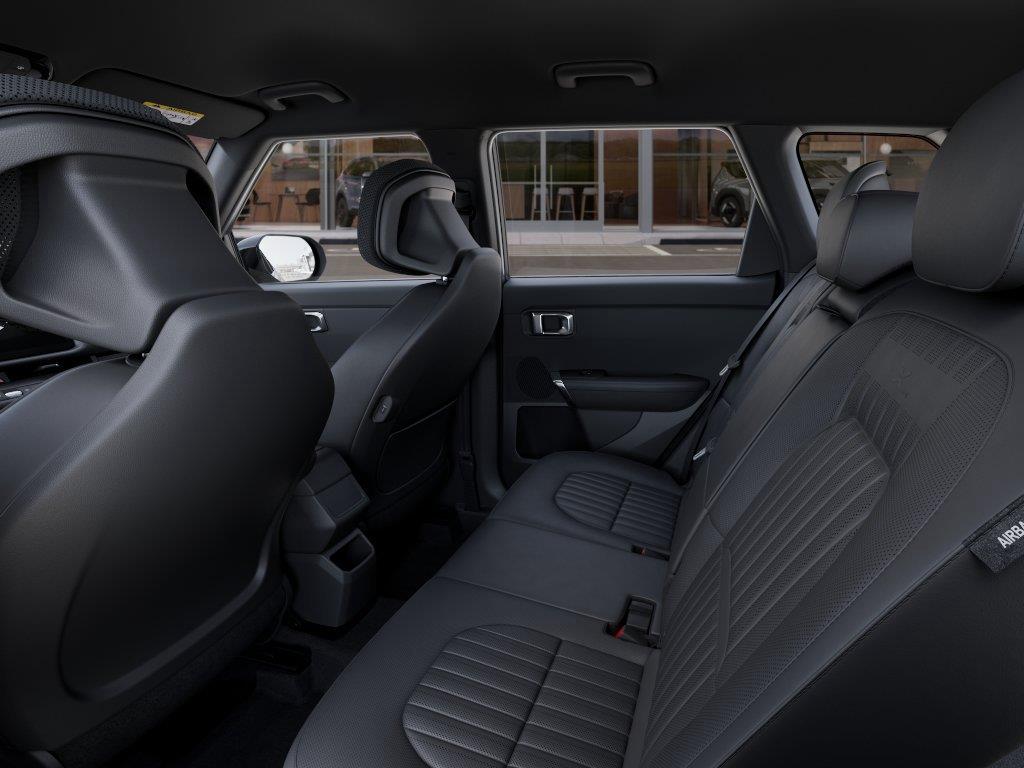 Vehicle photo 18