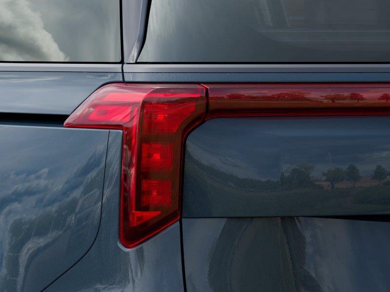 Vehicle photo 11