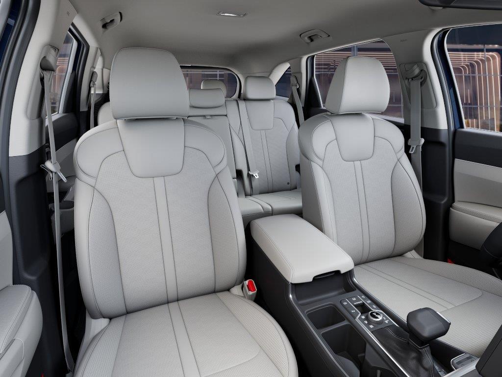 Vehicle photo 15