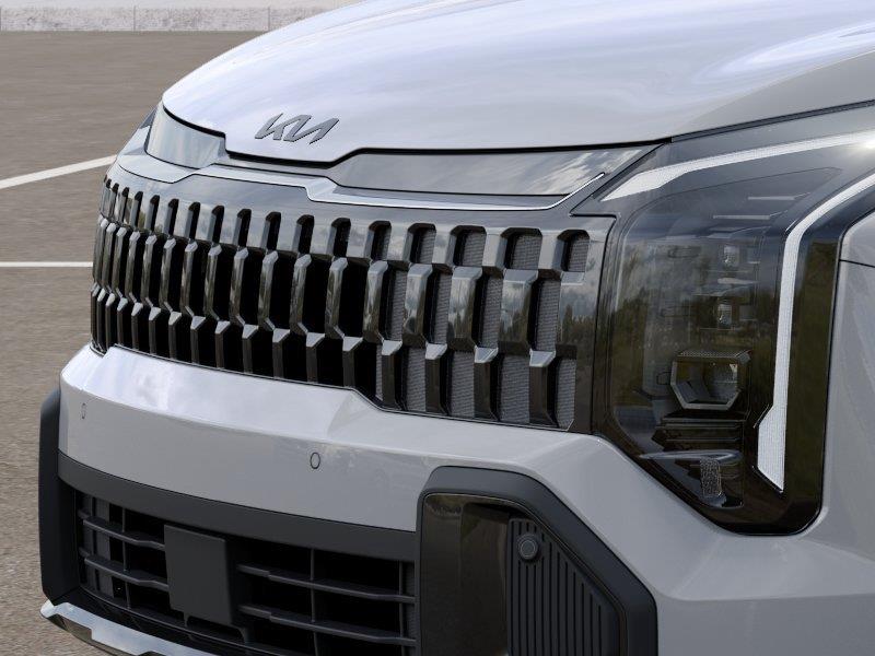 Vehicle photo 12