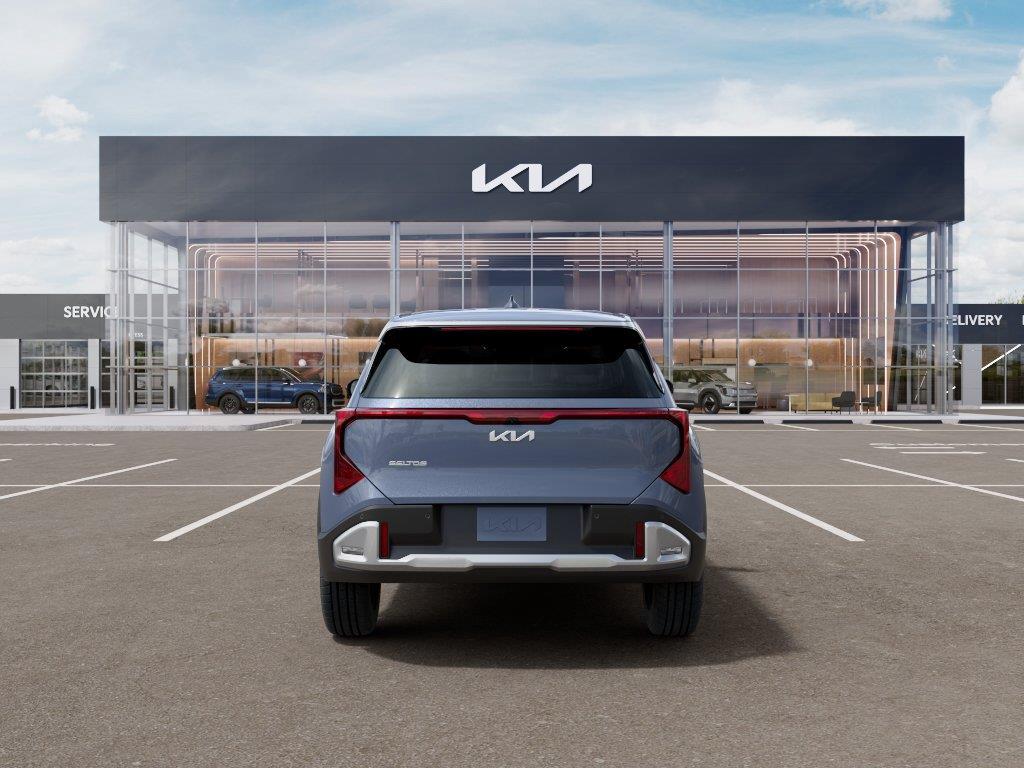Vehicle photo 5