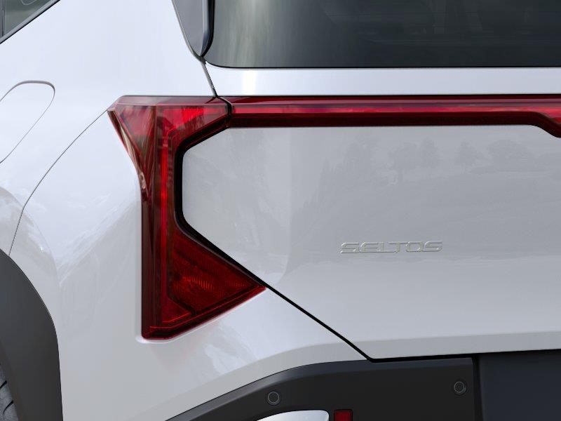 Vehicle photo 11