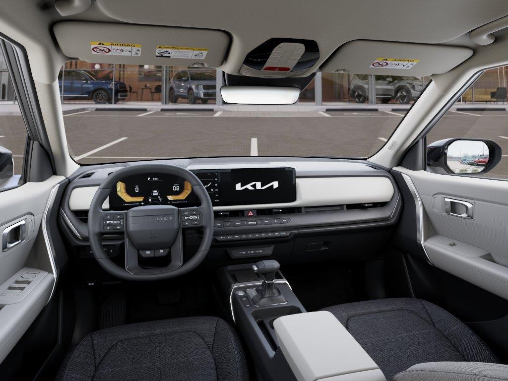 Vehicle photo 14