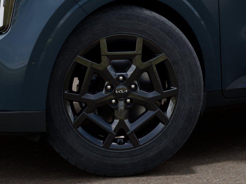 Vehicle photo 9