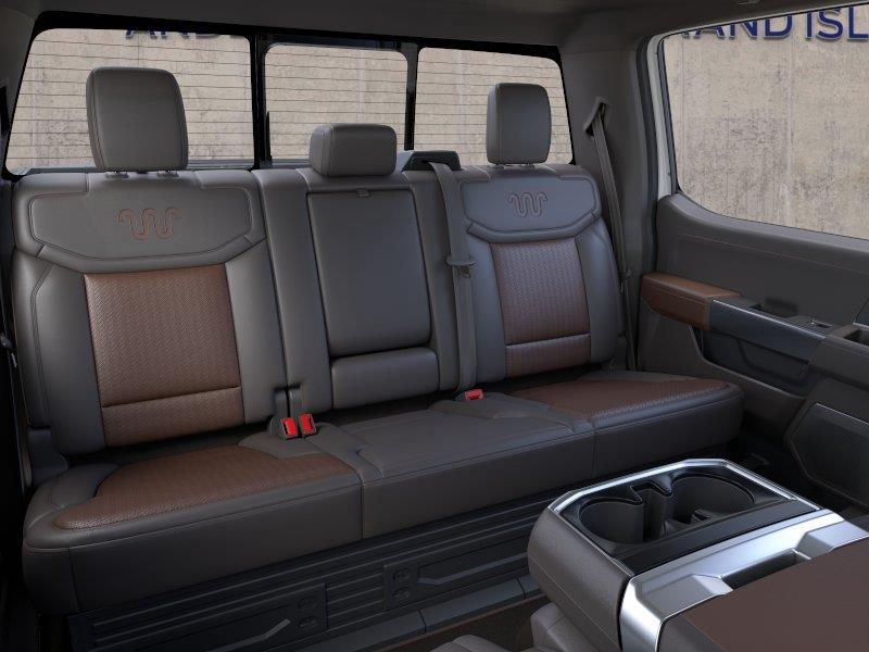 Vehicle photo 11