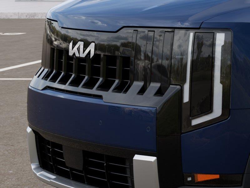 Vehicle photo 12