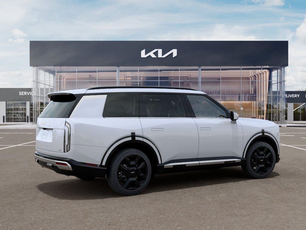 Vehicle photo 6