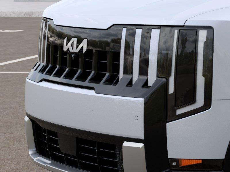 Vehicle photo 12