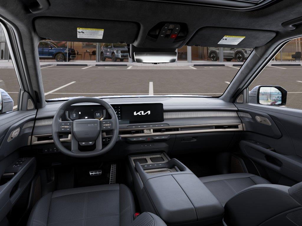 Vehicle photo 14
