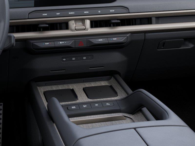 Vehicle photo 23