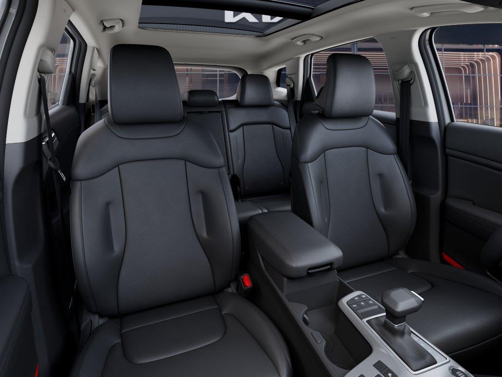 Vehicle photo 15