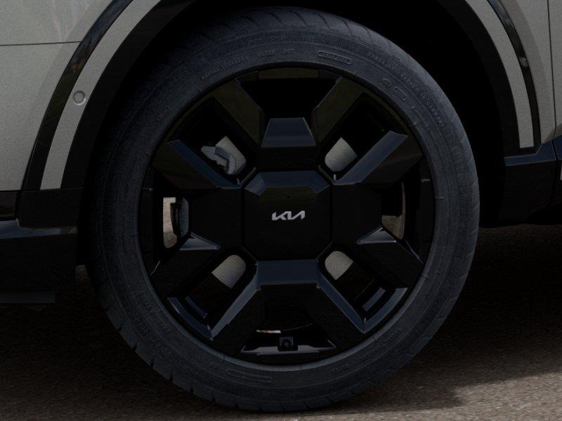 Vehicle photo 9