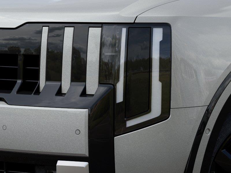 Vehicle photo 10