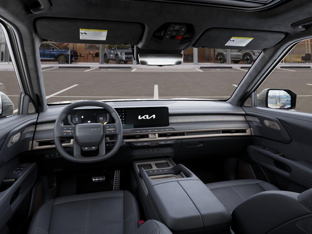 Vehicle photo 14