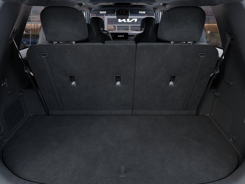 Vehicle photo 19