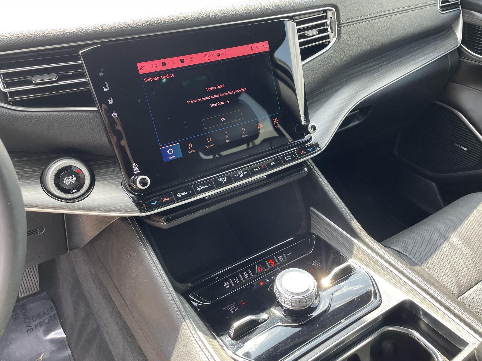 Vehicle photo 14