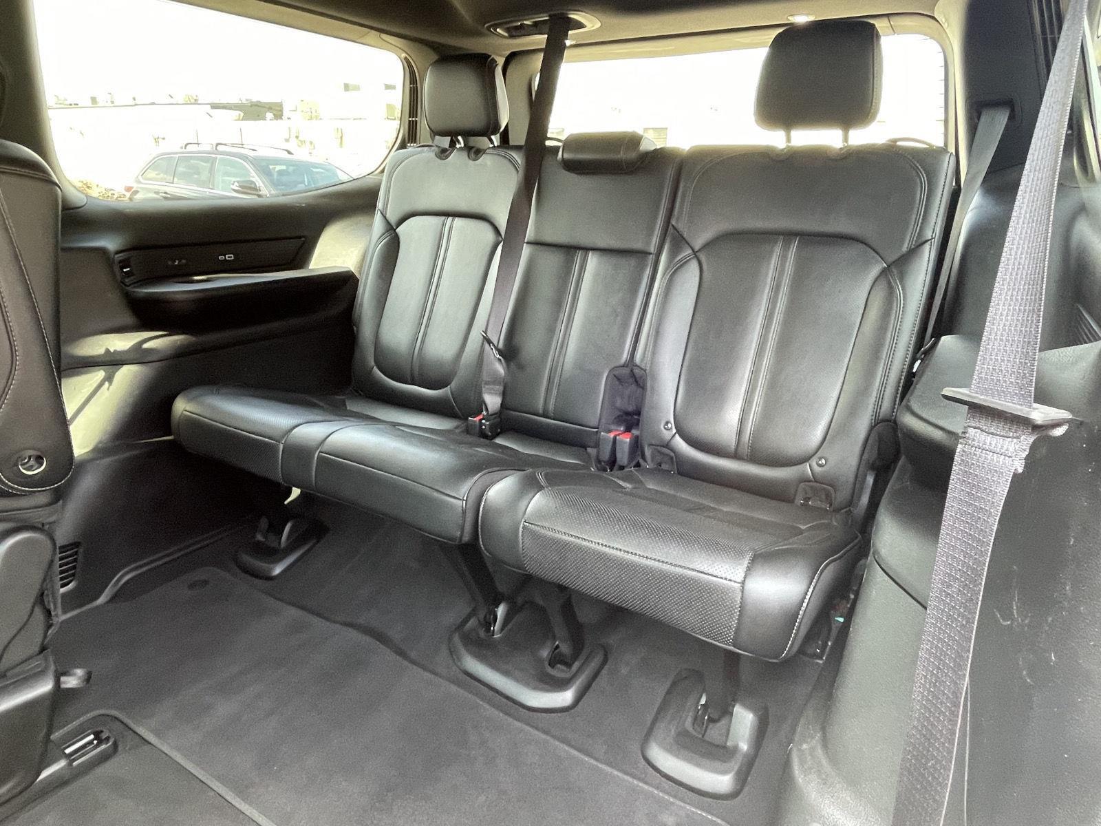 Vehicle photo 19