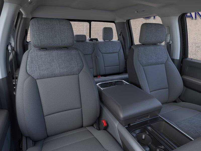 Vehicle photo 10