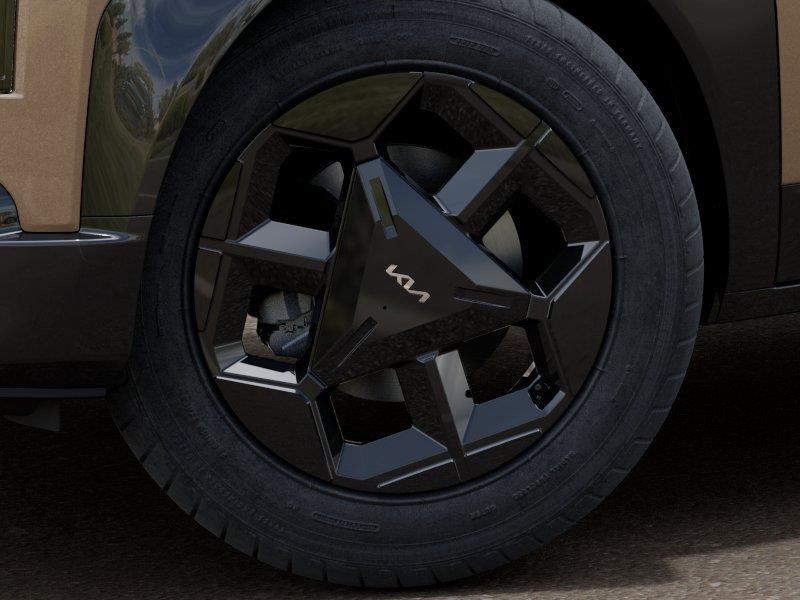 Vehicle photo 9