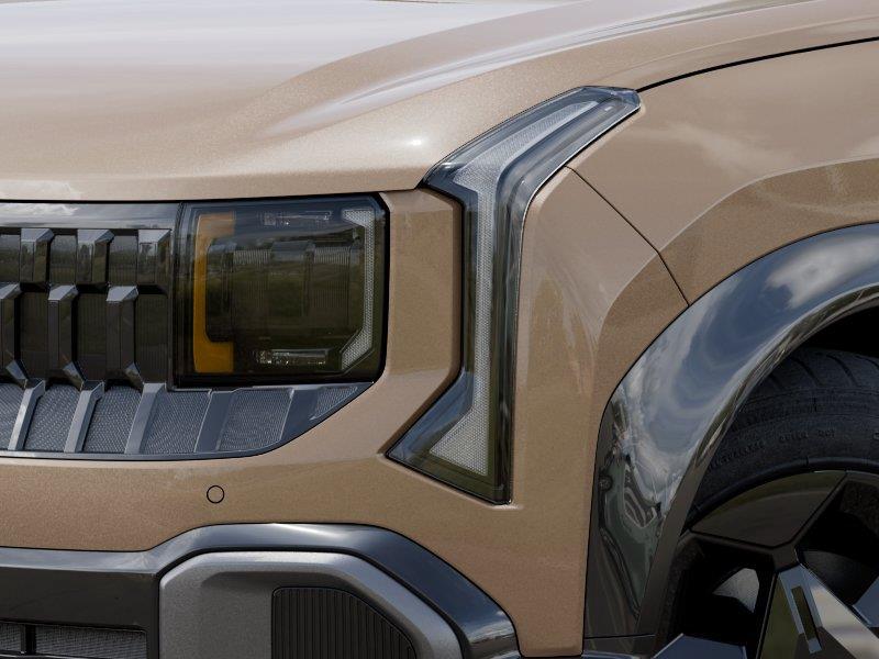 Vehicle photo 10
