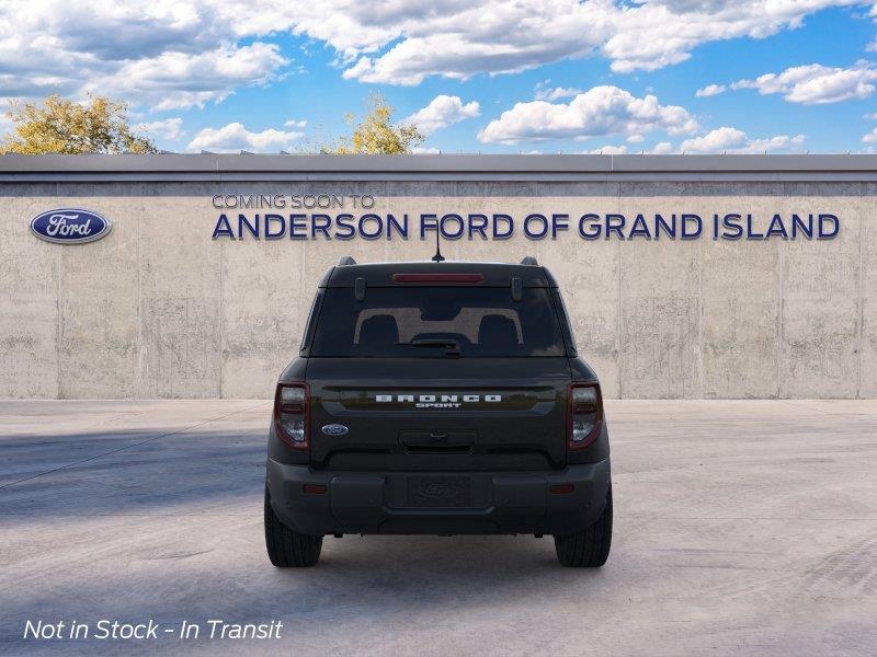 Vehicle photo 5