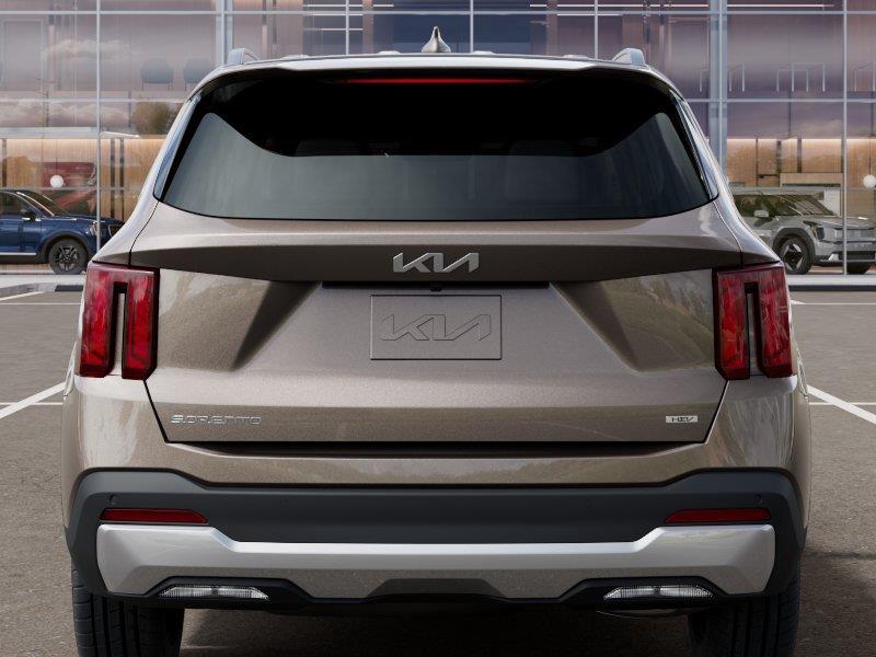 Vehicle photo 13