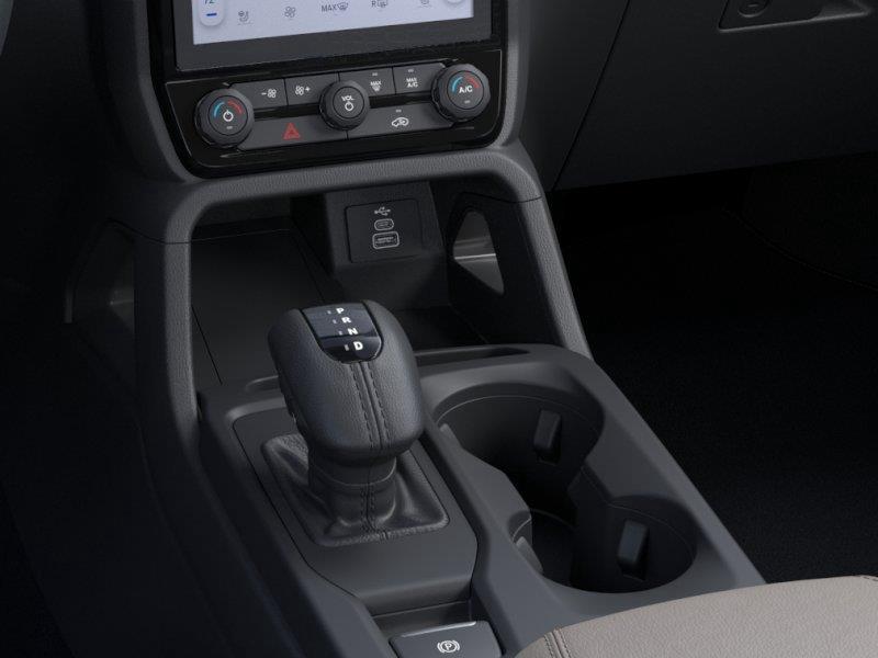 Vehicle photo 15