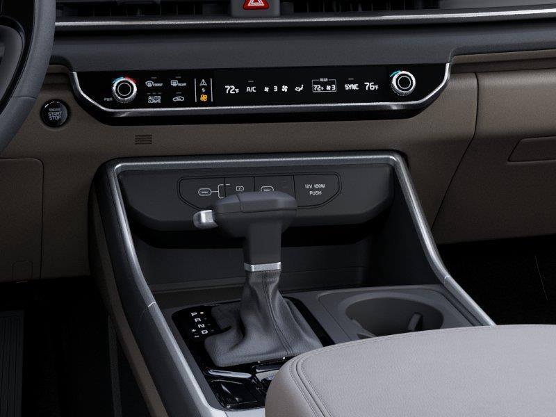 Vehicle photo 23