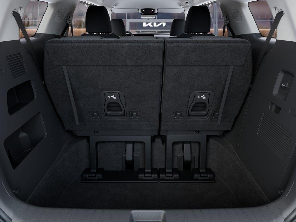 Vehicle photo 19