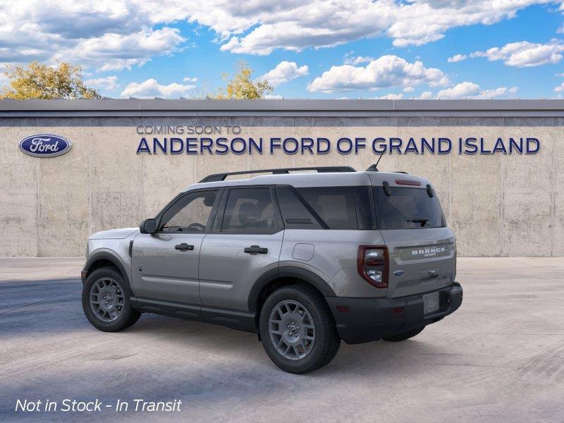 Vehicle photo 4