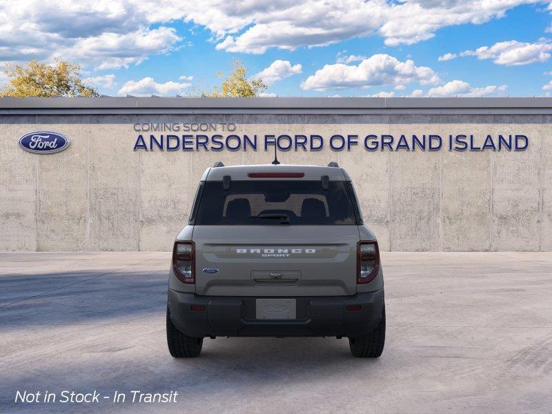 Vehicle photo 5