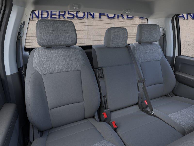 Vehicle photo 10