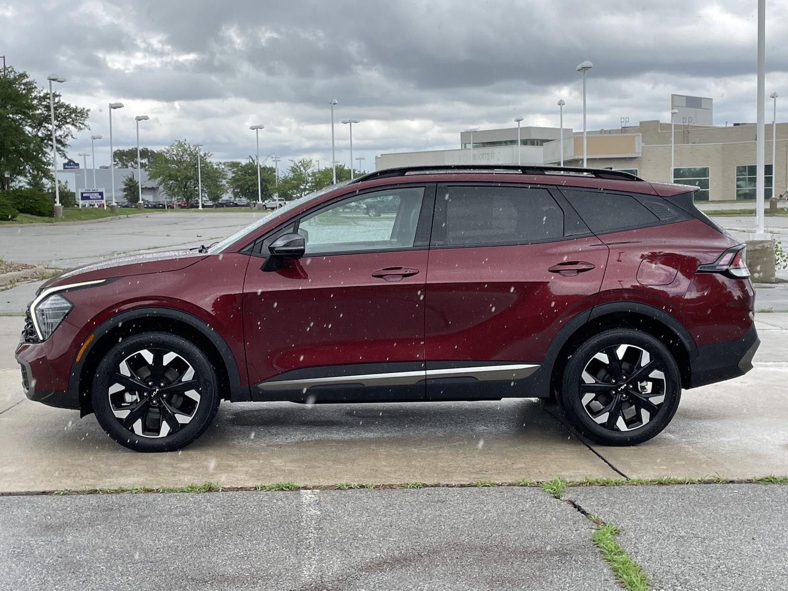 Vehicle photo 2
