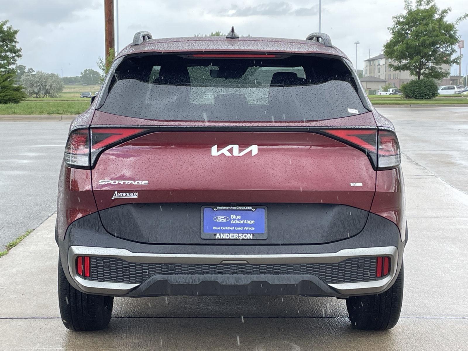 Vehicle photo 8