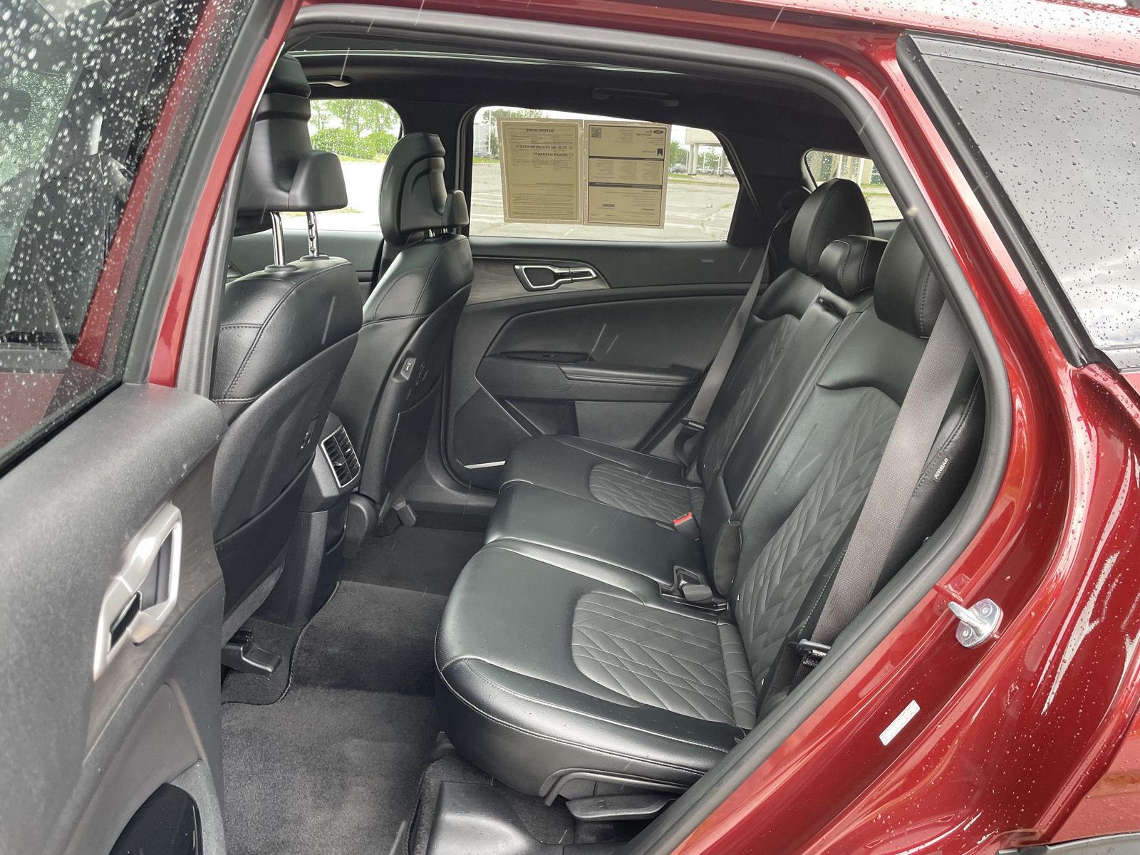 Vehicle photo 20