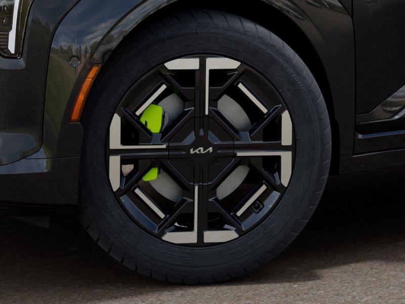 Vehicle photo 9