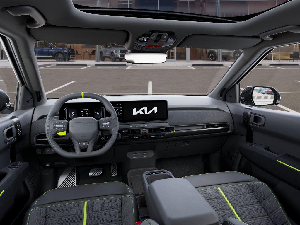 Vehicle photo 14