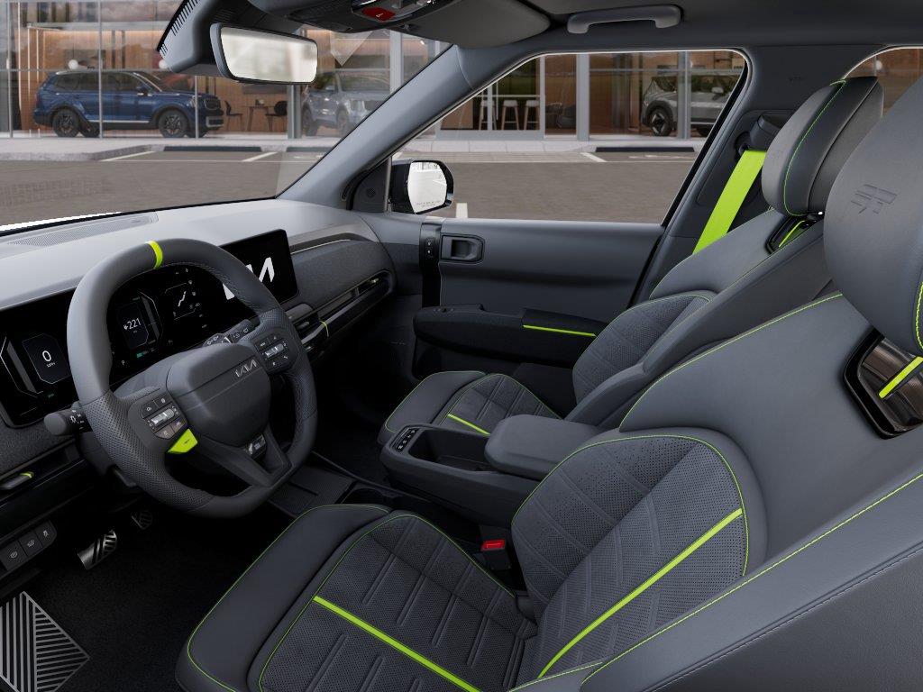 Vehicle photo 17