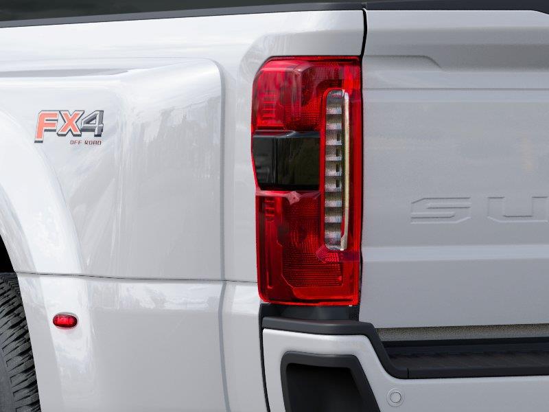 Vehicle photo 21