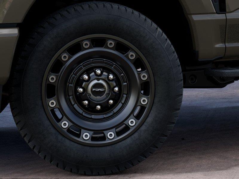 Vehicle photo 19