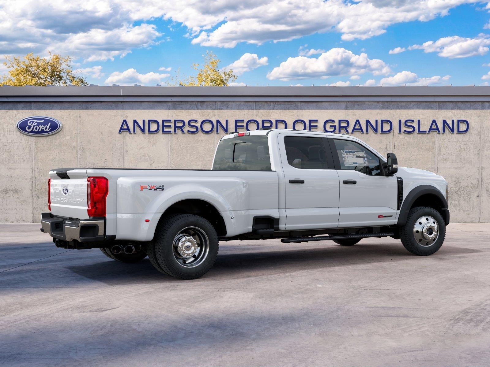 Vehicle photo 6