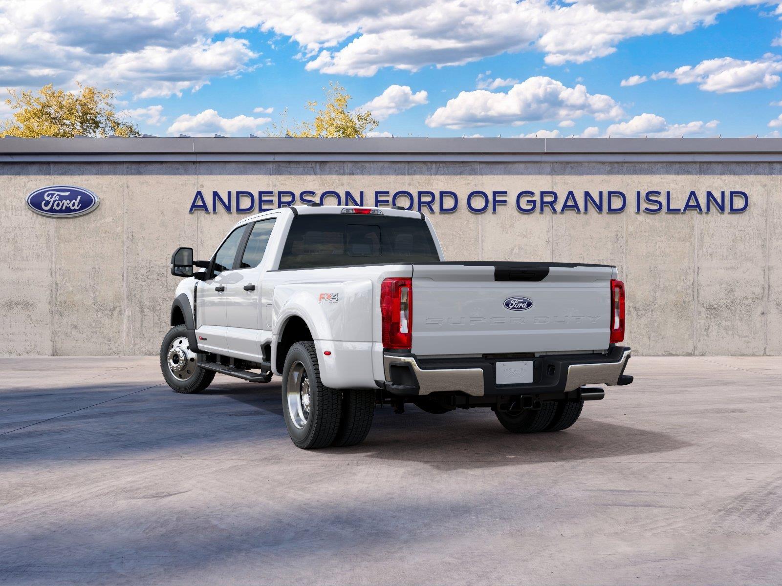 Vehicle photo 8