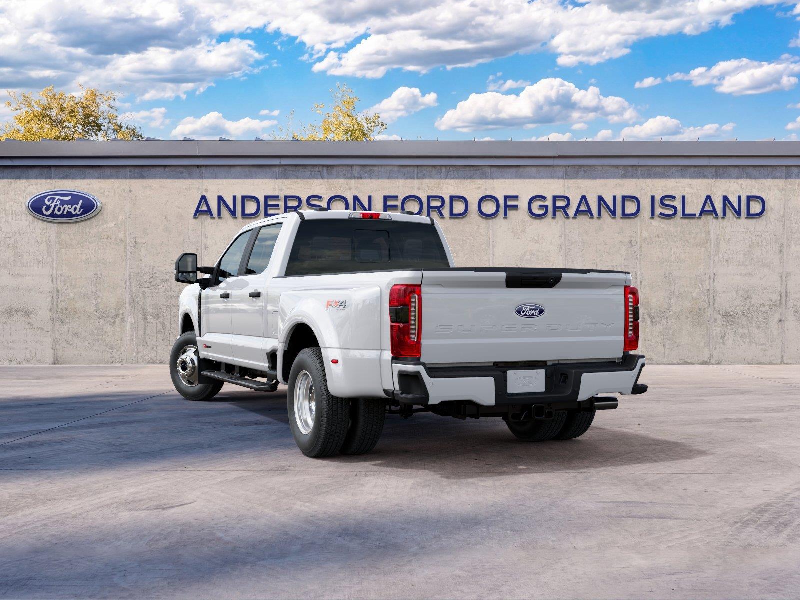 Vehicle photo 8