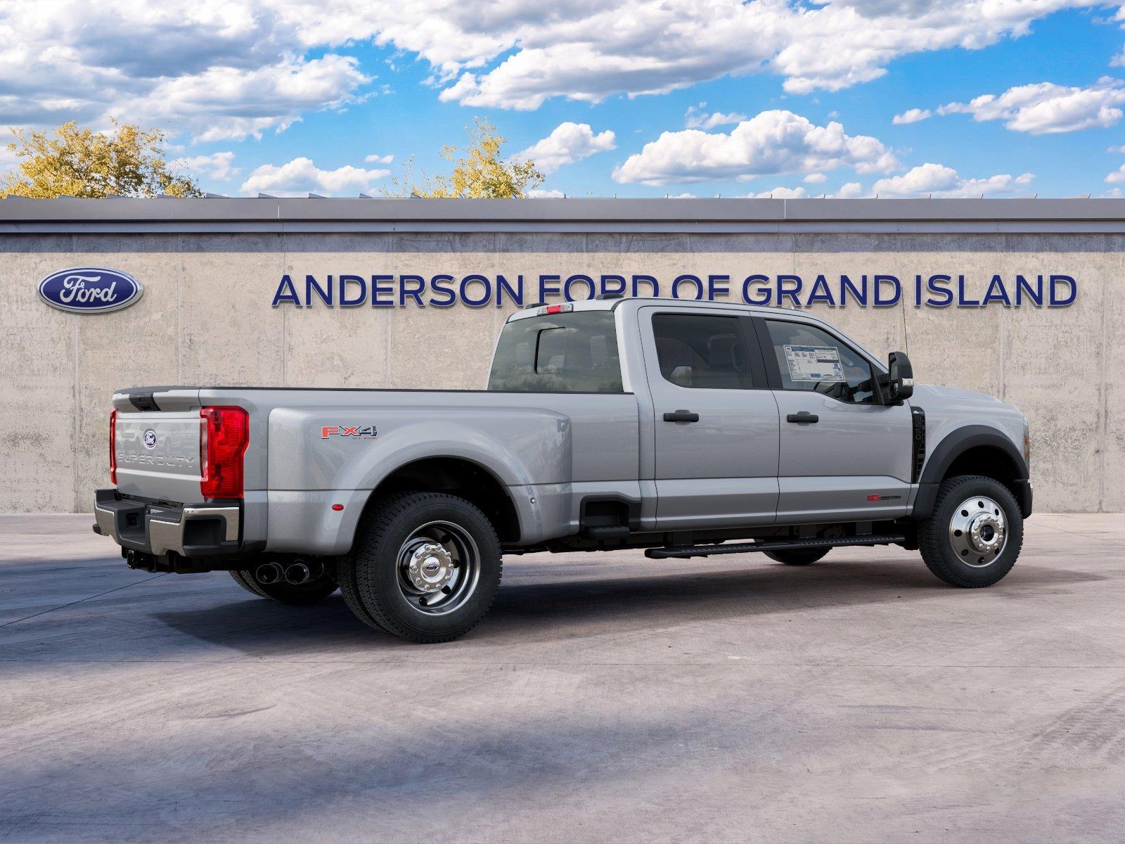 Vehicle photo 6