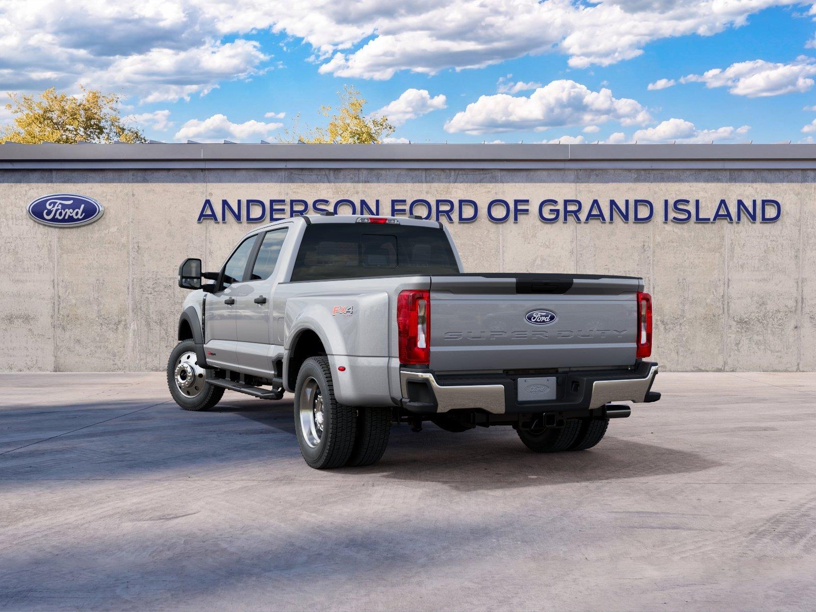 Vehicle photo 8