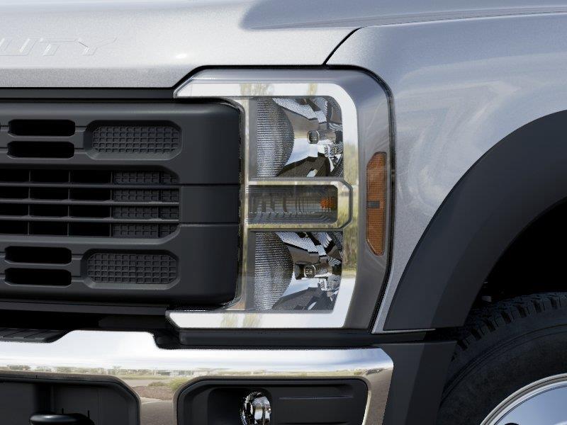 Vehicle photo 18