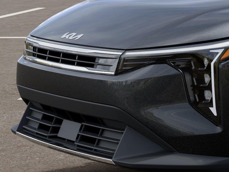 Vehicle photo 12