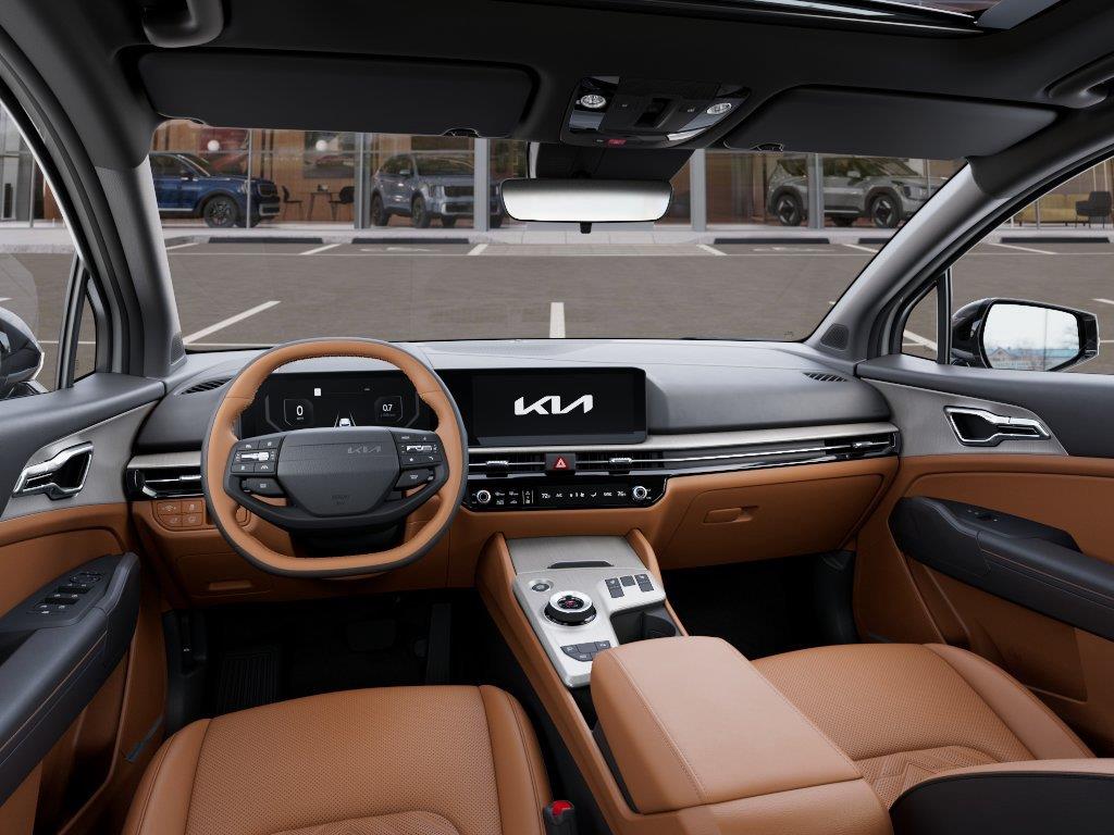 Vehicle photo 14